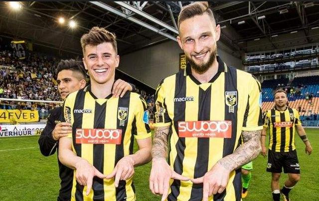 赛场故事仍 赛场故事仍